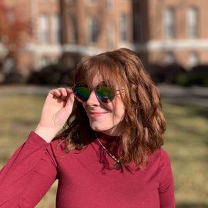 Meet your Posher, Reagan